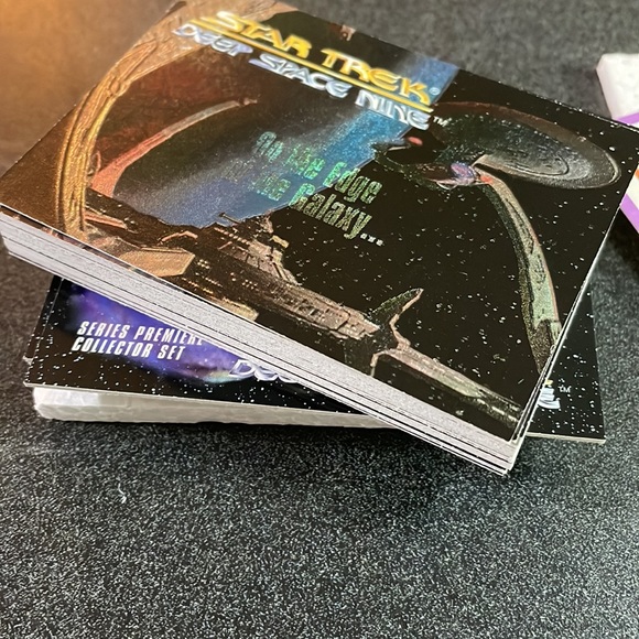 STAR TREK DEEP SPACE NINE SERIES PREMIERE TRADING CARDS - Picture 6 of 6